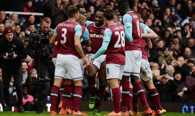  铁锤帮发威，西汉姆联主场力擒阿斯顿维拉