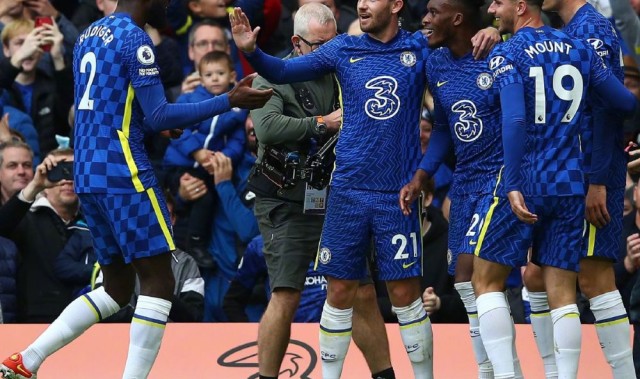  曼城锋线发威，三球大胜稳居英超榜首