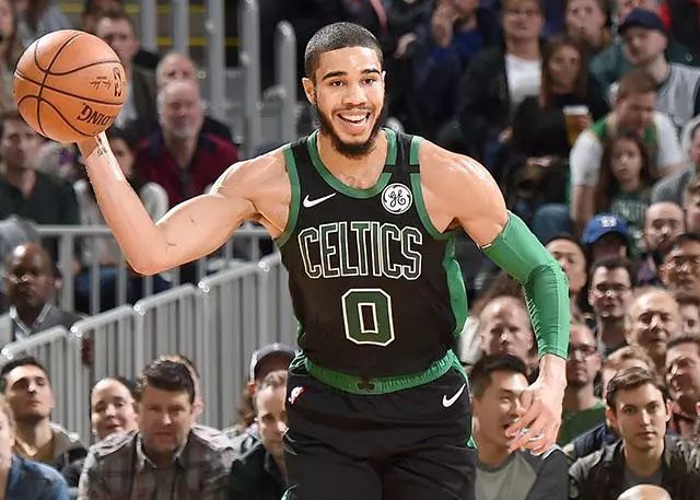  凯尔特人塔图姆末节发威，独得二十分逆转公牛  